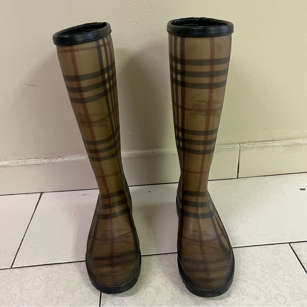 Burberry Nova Check Rainboot size 36